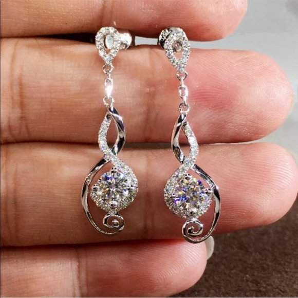 New 925 Silver Women White Sapphire drop earrings - Picture 5 of 5